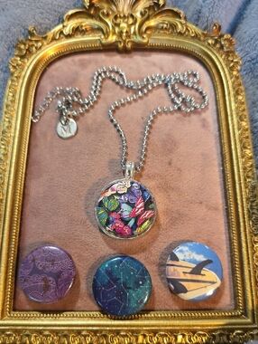Magnabilities Interchangable Necklace with 4 Magnetic Discs